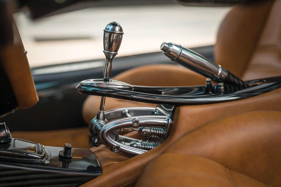 Детали интерьера Pagani Huayra Pacchetto Tempesta 2016 года  (NA) (фото 25 из 40)